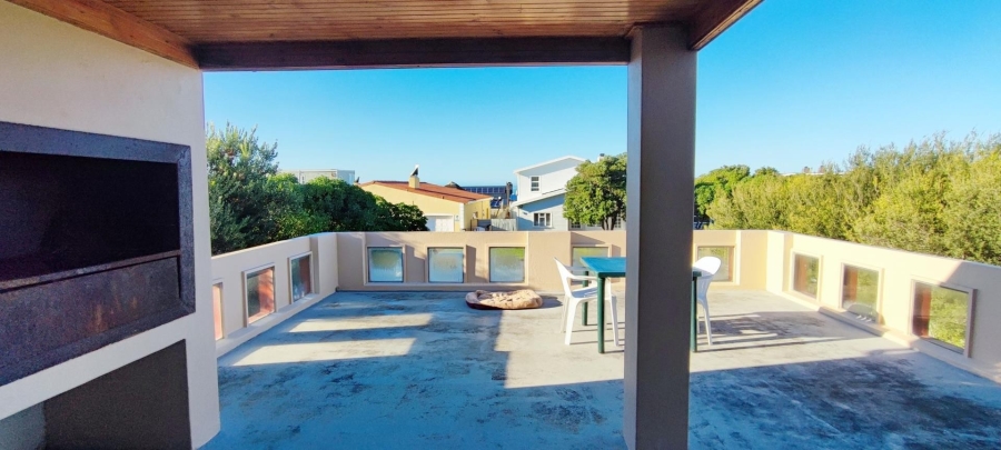 4 Bedroom Property for Sale in Franskraal Western Cape